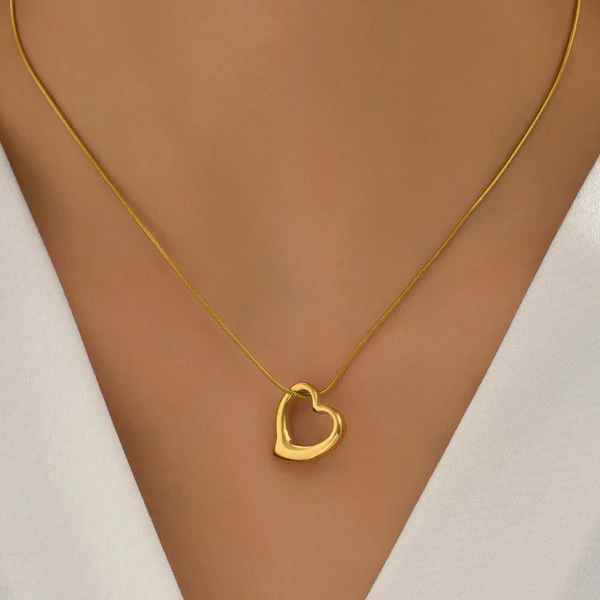 Gold-Plated Anti Tarnish Heart Themed Cross Chain Pendant