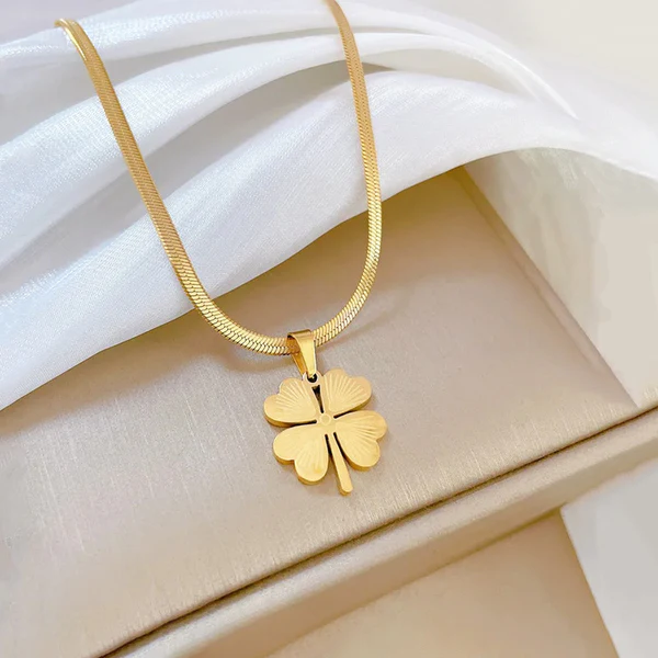 Gold Plated Anti Tarnish Clover Themed Pendant