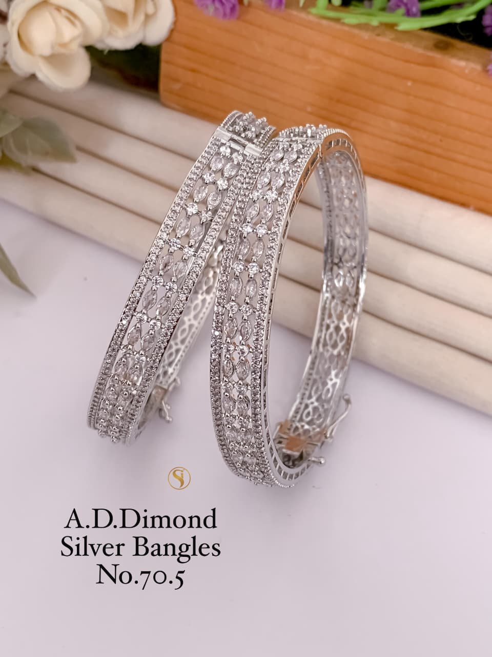 Premium Quality Silver Plated Imitation Jewelry CZ AD Designer Bangle Style004