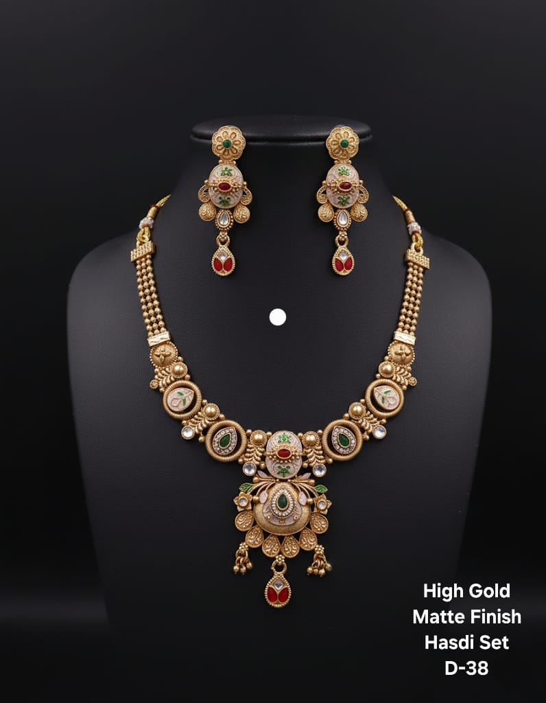 Premium Quality Gold Plated Imitation Jewelry Necklace Set GPN06