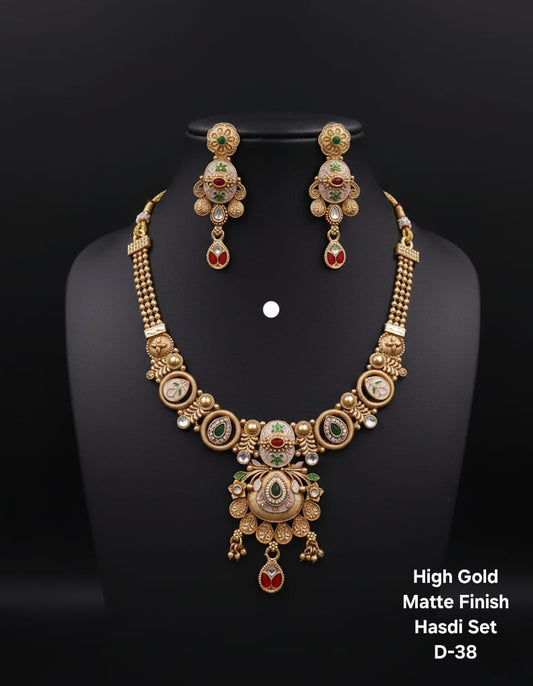 Premium Quality Gold Plated Imitation Jewelry Necklace Set GPN06