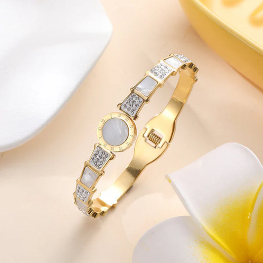 Premium Quality Imitation Jewelry Anti Tarnish Butterfly Theme Bracelet ATB04