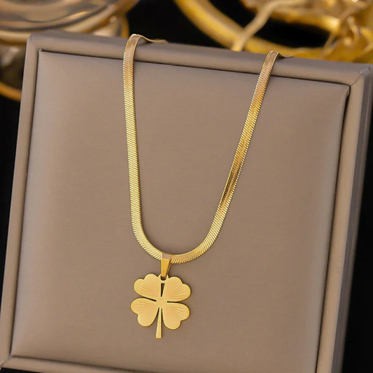 Gold Plated Anti Tarnish Clover Themed Pendant
