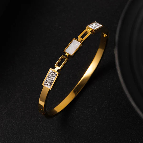 Premium Quality Imitation Jewelry Anti Tarnish Butterfly Theme Bracelet ATB06